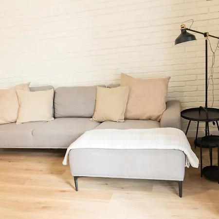 Reina 2 Apartment