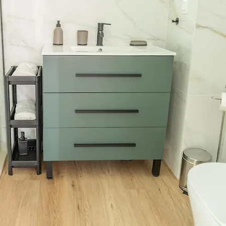 Apartment Reina 2 *